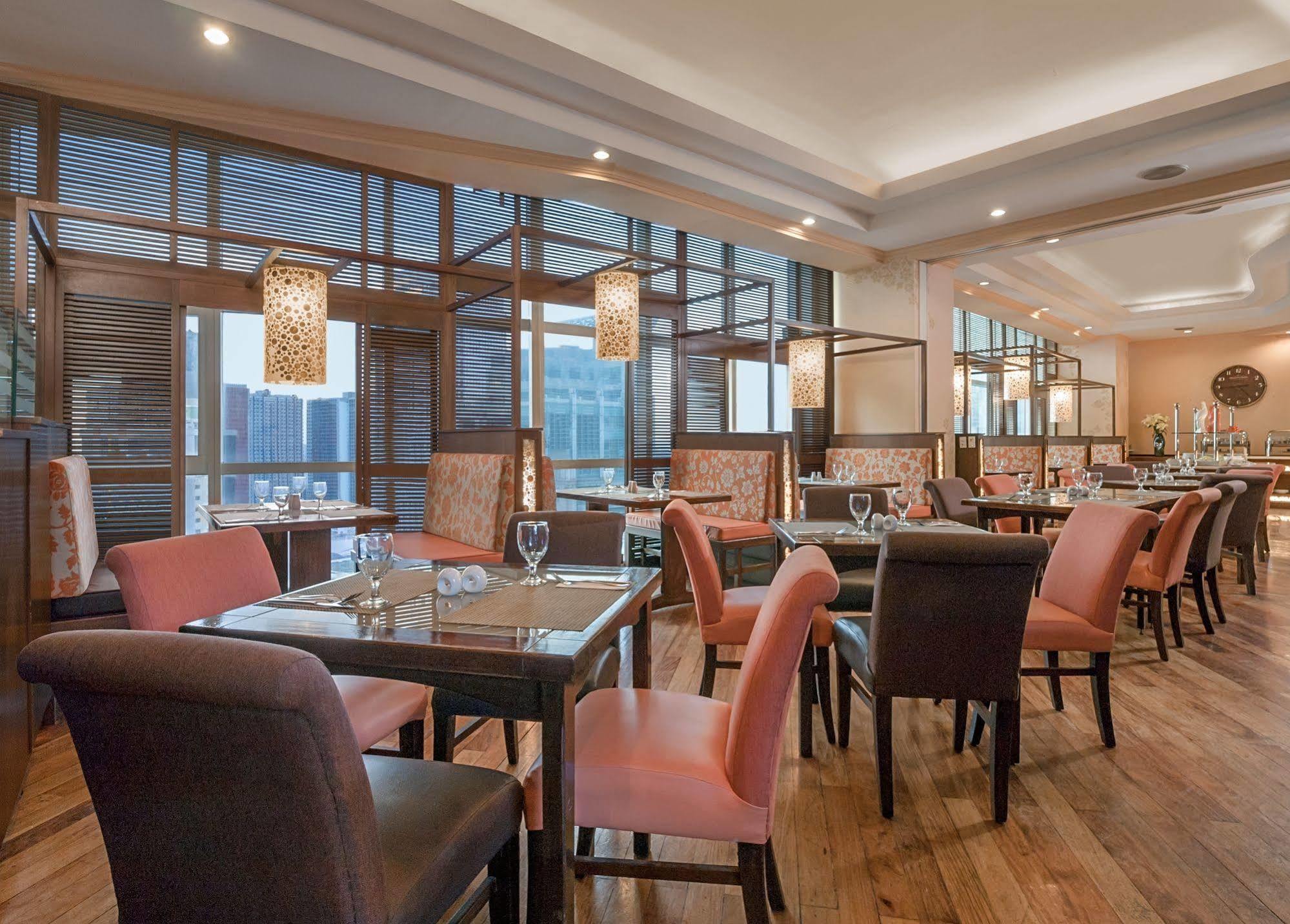 Fraser Place Manila Makati City Dış mekan fotoğraf