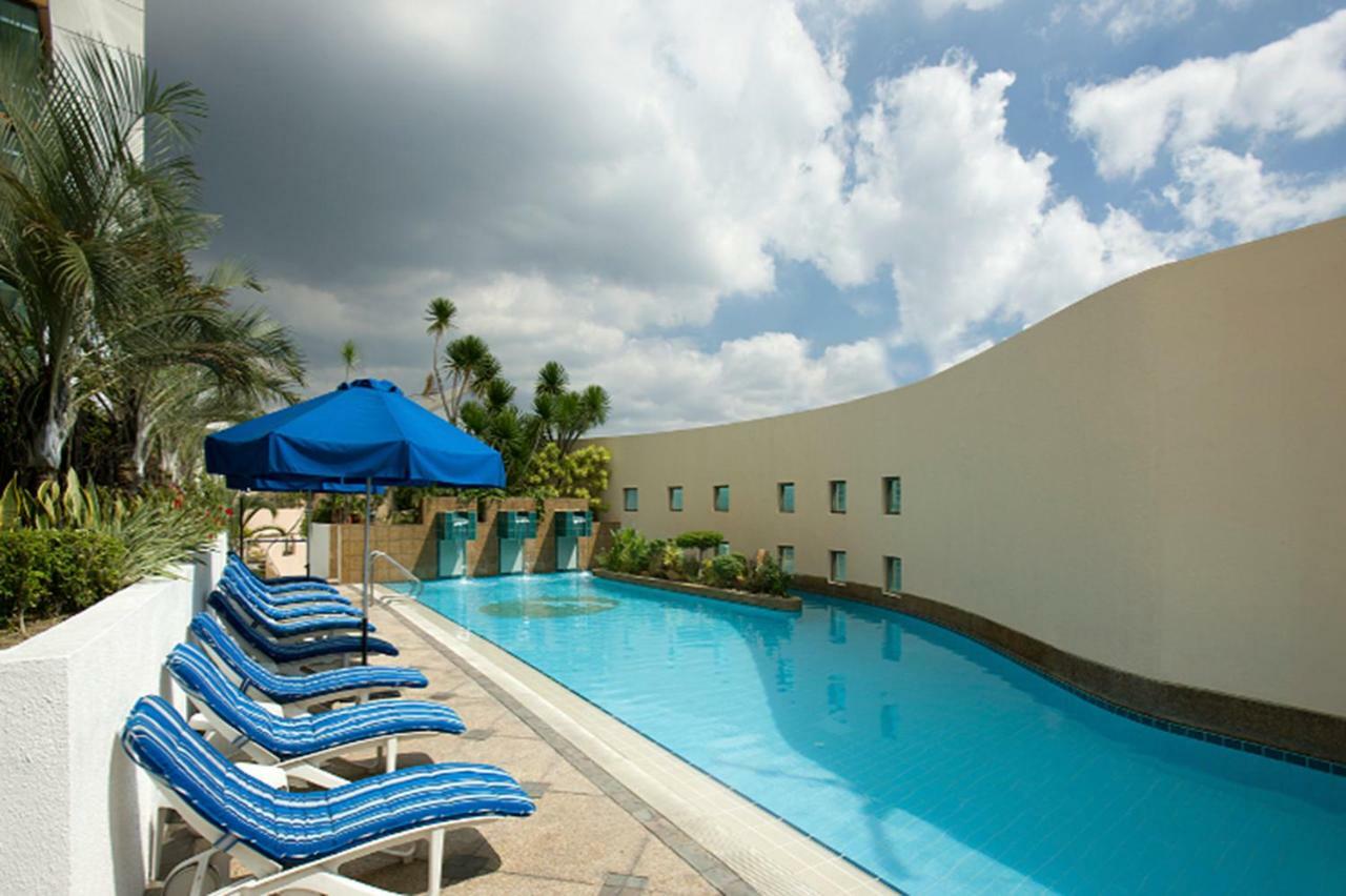 Fraser Place Manila Makati City Dış mekan fotoğraf
